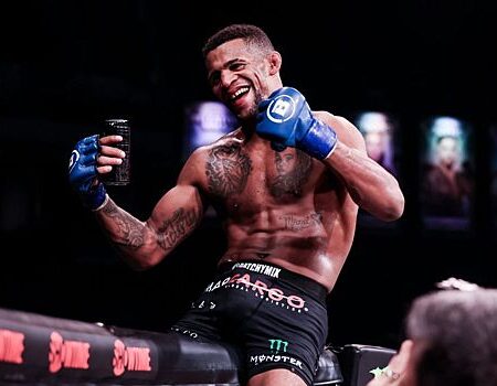 Пэтчи Микс Подписал Контракт с UFC и Дебютирует Против Марио Баутисты