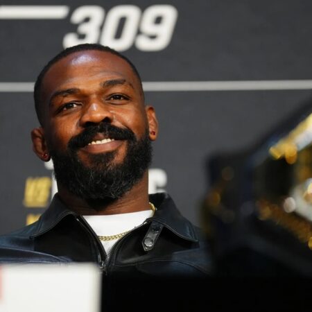 Джон Джонс объяснил ожидание перед завершением карьеры в UFC и ответил критикам