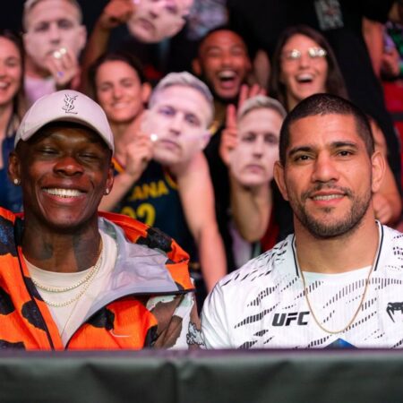 Алекс Перейра поздравил Исраэля Адесанью после включения в Зал славы UFC