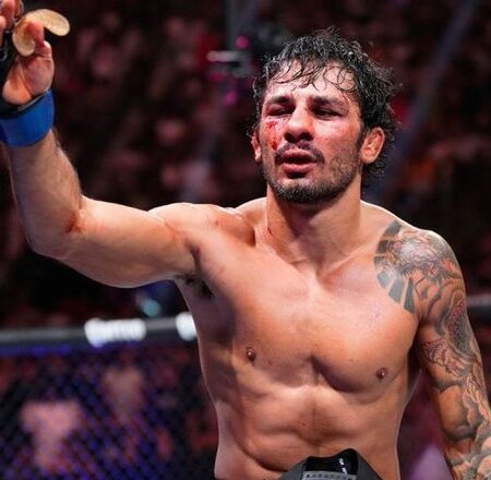 Александр Пантожа обратился к хейтерам: «Пора уважать наилегчайший вес больше»