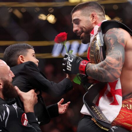 Дэйна Уайт сравнил Илию Топурию с Мохаммедом Али после триумфа на UFC 317