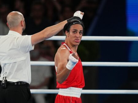 Боксерский поединок: Юсуф Адиса Адениджи против Акимоса Аннанг Амиа