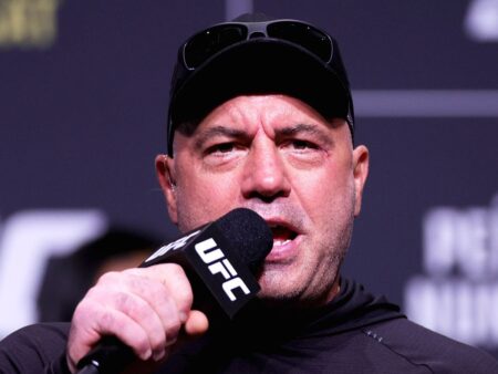 Джо Роган возвращается в команду комментаторов UFC 320, подтверждено возвращение любимой фанатами репортерши