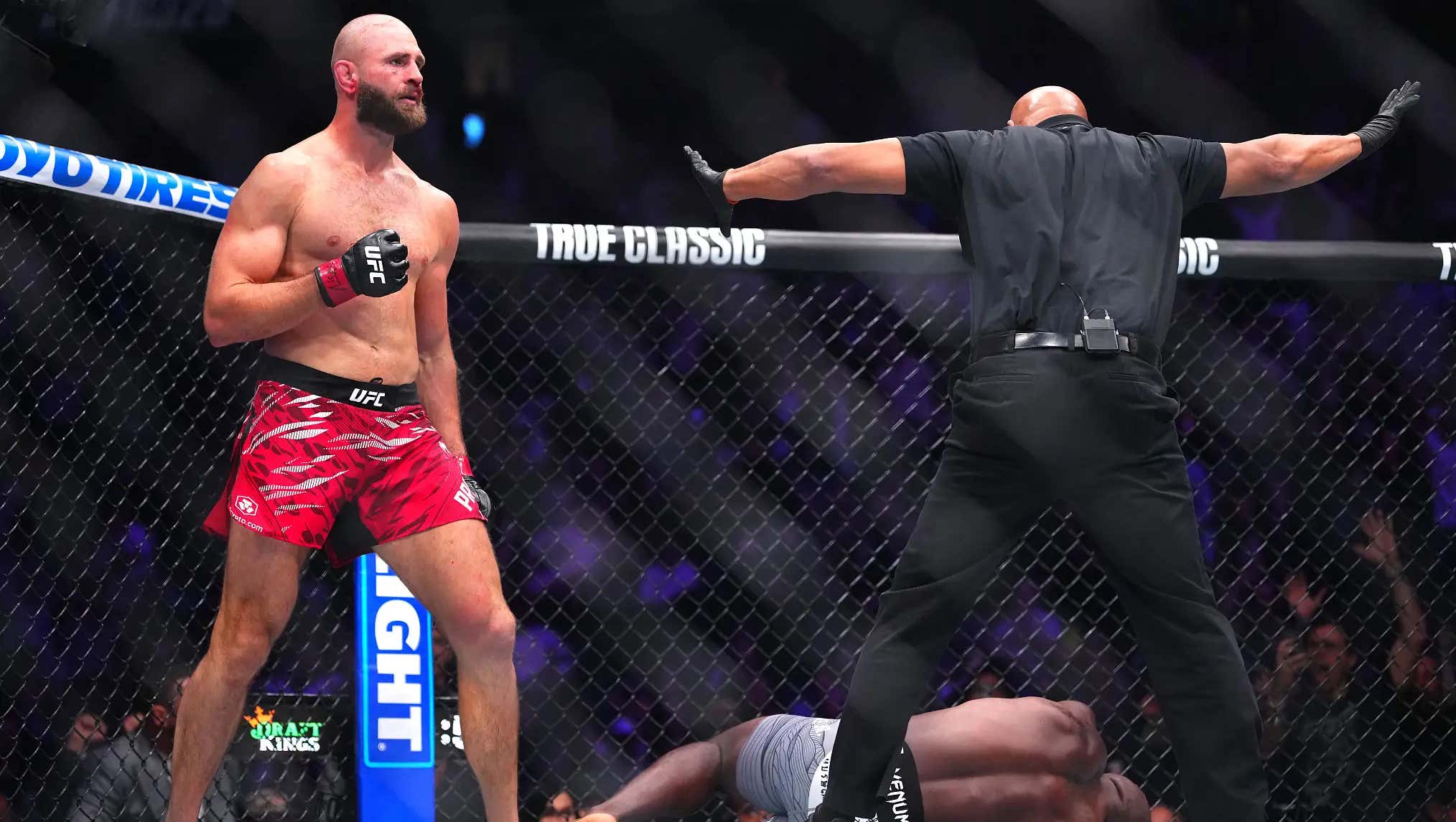 Preview Слезы радости Иржи Прохазки: Реакция на триумф Алекса Перейры на UFC 320