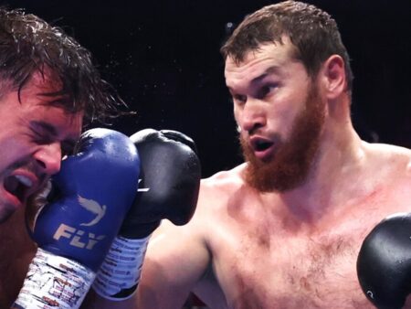 Дейв Аллен против Арсланбека Махмудова: Время начала боя и где смотреть