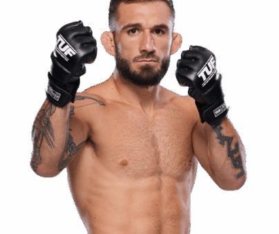 Звезда UFC Каан Офли, преодолевший бездомность, ответил бразильским фанатам после первой победы в Октагоне