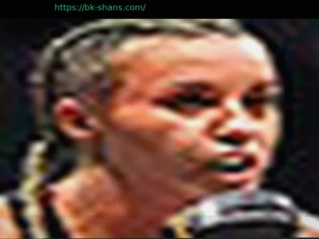 Джена Бишоп одержала победу удушающим приемом над Бореной Церцвадзе на турнире PFL в Чикаго